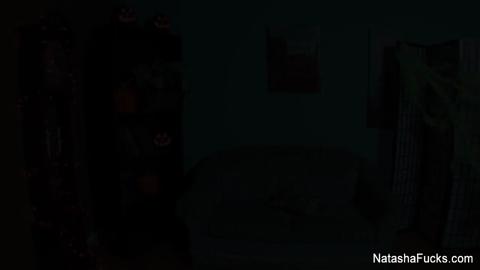 10829