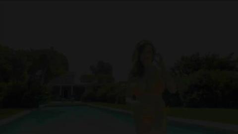 16052